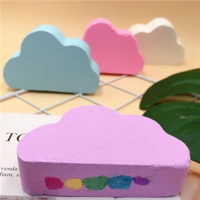Cloud Rainbow Bath bomba